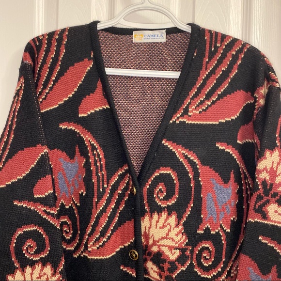 Gorgeous Vintage Cardigan - Picture 3 of 9